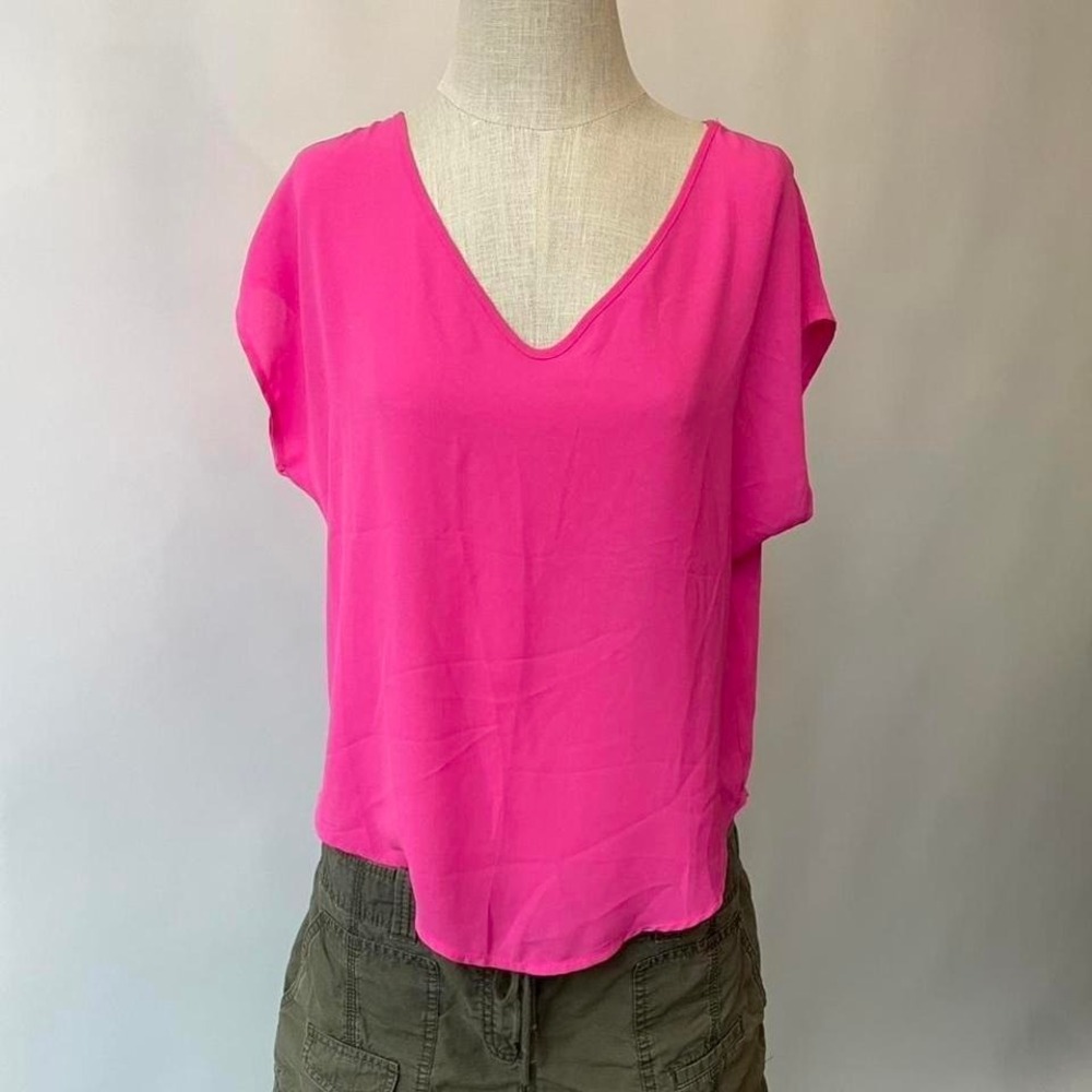 2010's spring breakers hot pink shirt